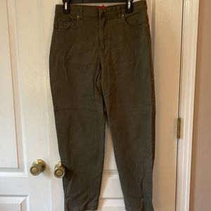 B4 Gloria Vanderbilt green jeans